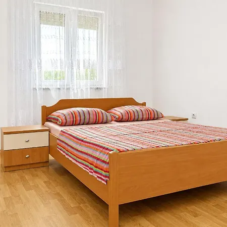 3 Bedroom Stunning In דירה *