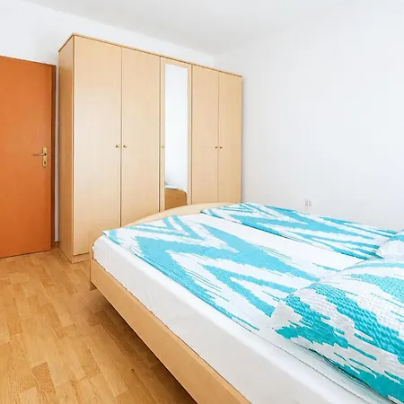 3 Bedroom Stunning In דירה פולה